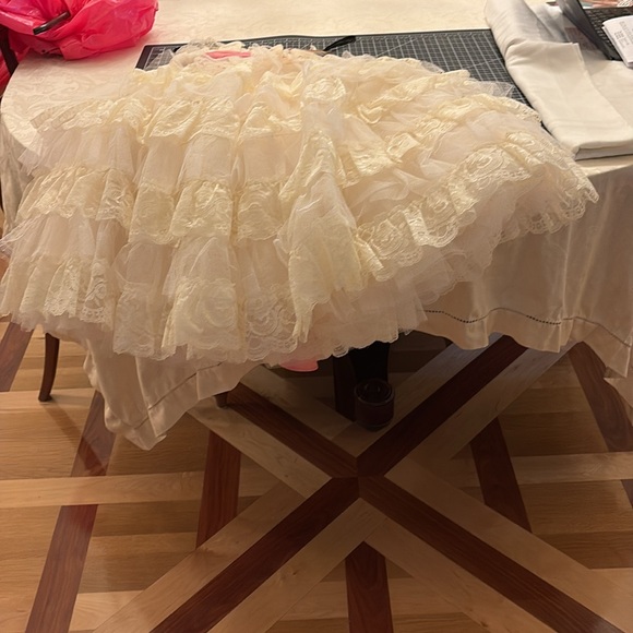 Betsey Johnson vintage tea party dress, size 2. Bridal, wedding. Never worn. - Picture 14 of 14